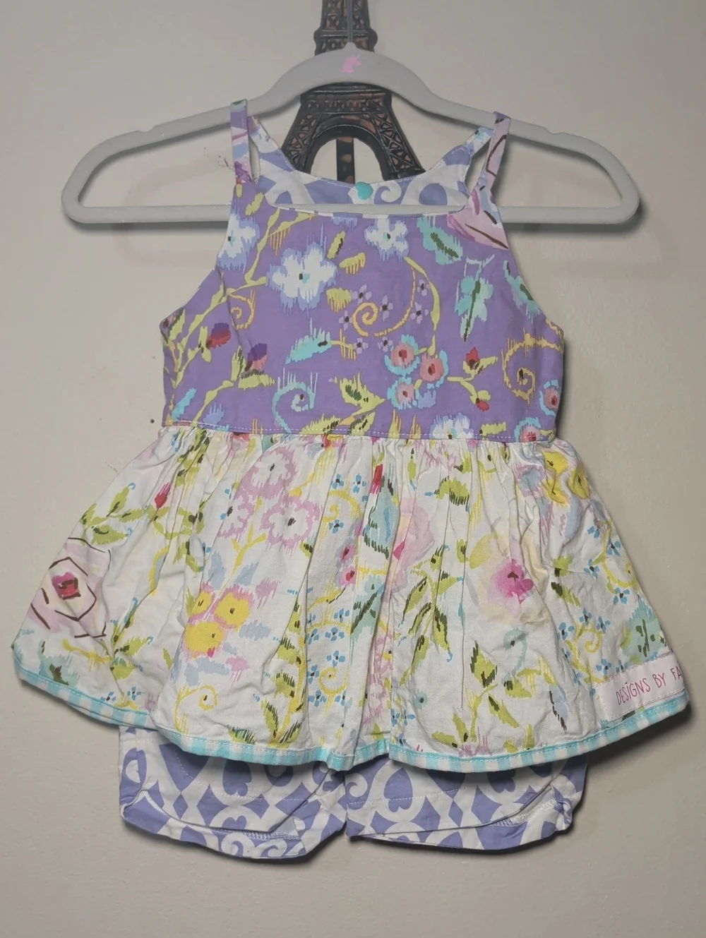 Designs by Faith Lavender and White Floral Short Set Boutique Girls Size 2T*